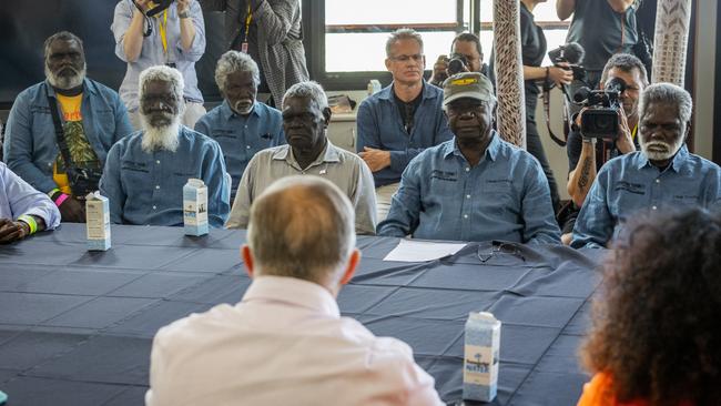 Yolngu elders meet with the Prime Minister and visiting politicians at Garma.