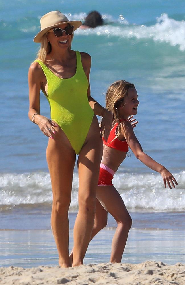 Carrie Bickmore Hits Beach In Byron Bay In Eye Catching Neon Swimsuit Pictures Au 