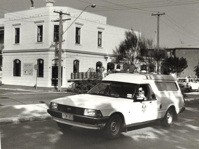 A Police car checking the area around the Station Hotel in 1982, after publican Loris Cooper testified at the Painters and Dockers royal commission.