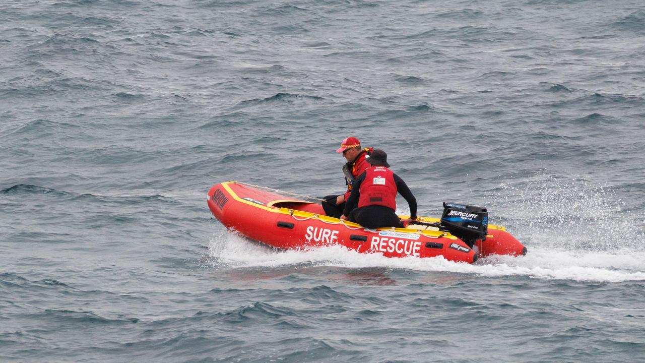 Man dead after Carlton Beach water rescue of five swimmers