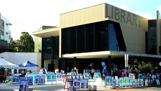 Council candidate signage at the Helensvale Library pre-polling venue during the 2016 election. Picture: by David Clark