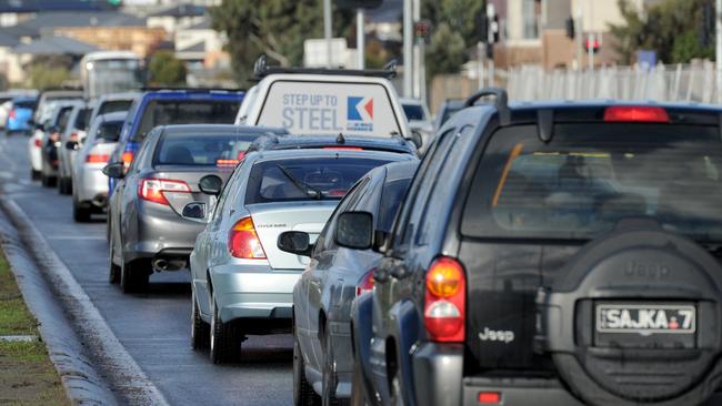 An overhaul of the state’s car registration fees could help combat congestion. Picture: Andrew Henshaw