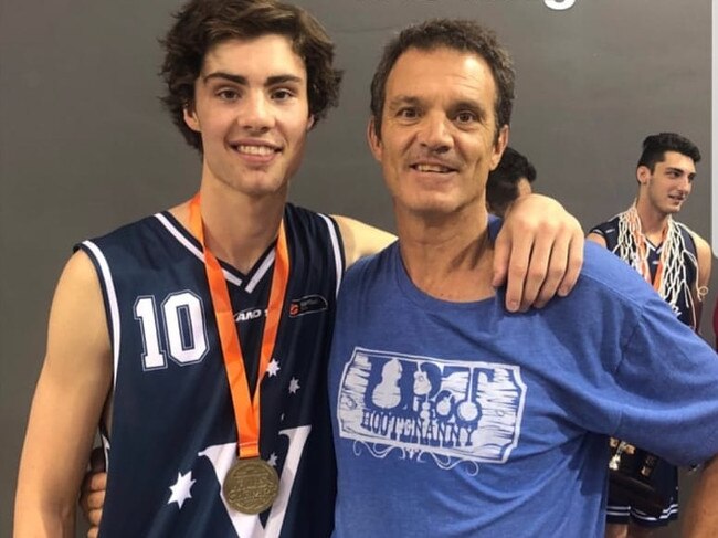 WEEKEND TELEGRAPHS SPECIAL. 16th OCT , 2022. , PLEASE CONTACT WEEKEND PIC EDITOR JEFF DARMANIN PUBLISHING.     ,  Josh Giddey & his  coach and  dad Warrick  after winning gold medal for Victoria in u18 national champs 2019