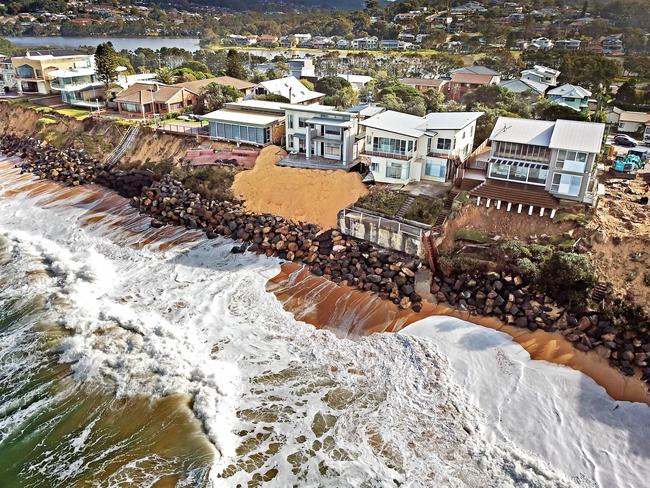 Taxpayers footed the bill for the emergency works but beachfront homeowners will pay for the wall according to the report. Picture: NCA NewsWire / Troy Snook