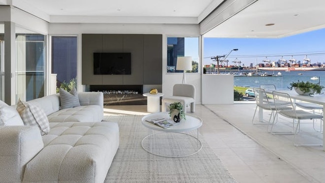 2/25 The Strand, Williamstown - for herald sun real estate