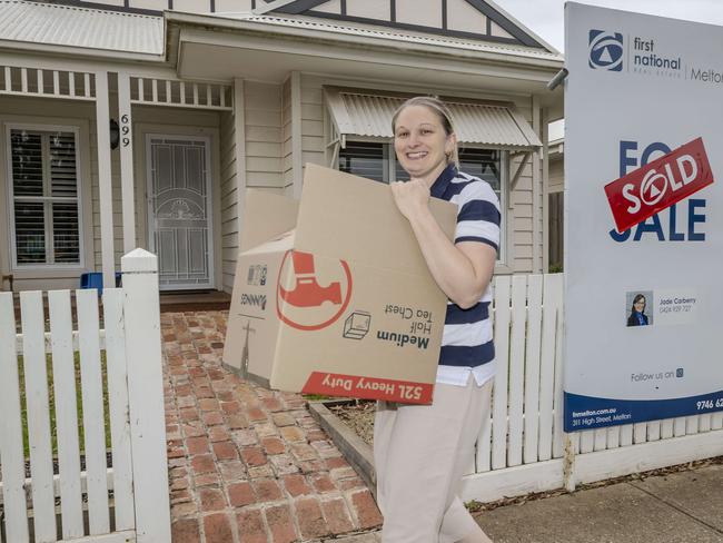 Single mother Jennifer Parkes and her young son are just about to sign the dotted line on their new home in Eynesbury. Jen moving into her new home.Picture by Wayne Taylor 18th April 2024