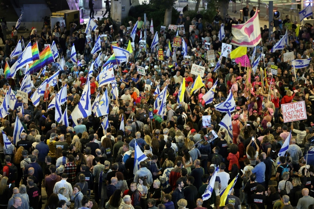 Israel calls up tens of thousands of reservists for Gaza offensive