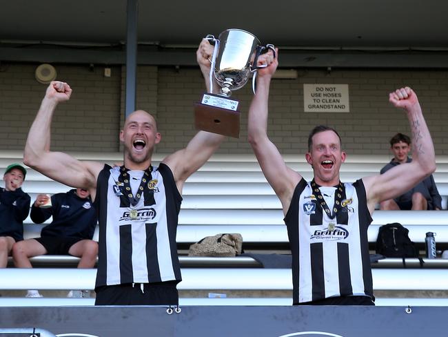 Ovens &amp; Murray FL, Grand Final, Wangaratta Magpies V Yarrawonga Pigeons, at Lavington Sports Grounds, the winners - Wangaratta Magpies. Picture Yuri Kouzmin