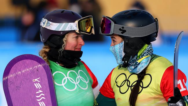 Brockhoff (R) congratulates gold medallist Lindsey Jacobellis (L). Picture: Ezra Shaw/Getty