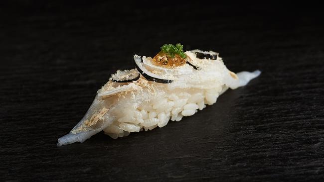 Minamishima: Nigiri fugu foie gras