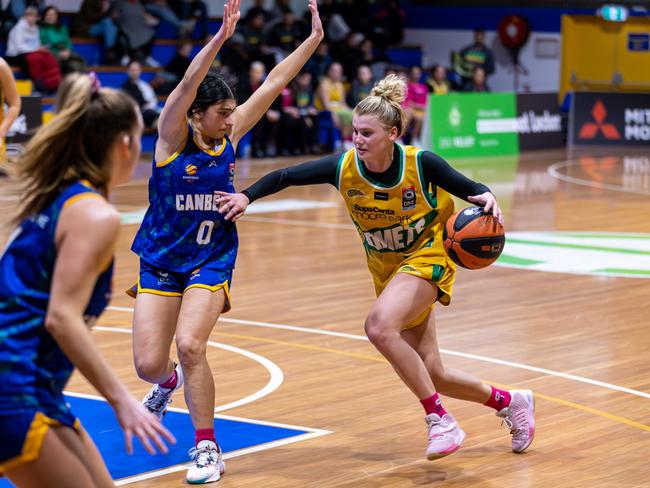 Shyla Heal dropped 43 points for the Sydney Comets. Picture: Greg Francis/@DiscoveryOne_Photography