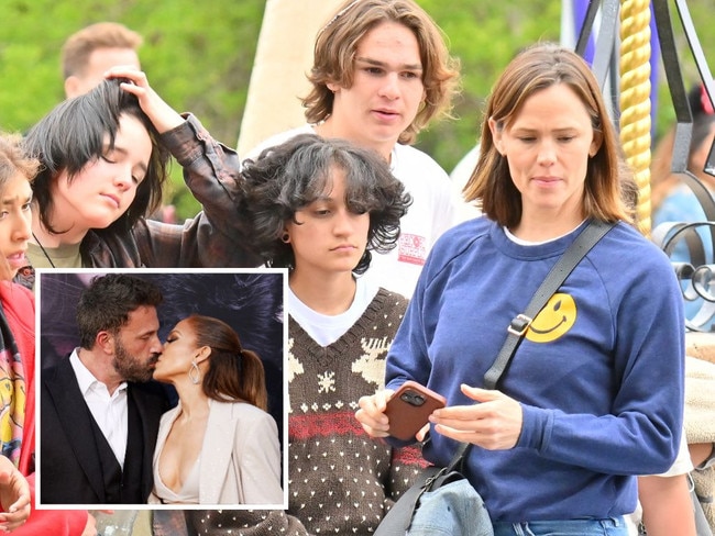 Ben Affleck’s ex takes J. Lo’s daughter out