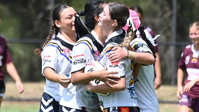 South Logan celebrate a try Girls U17s between South Logan and Burleigh Bears. Saturday January 25, 2025. Picture, John Gass