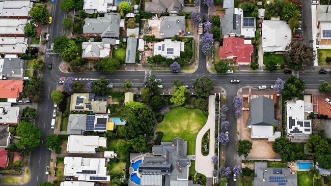 Thousands of Australians are at risk of defaulting on their mortgage. Picture: Brenton Edwards