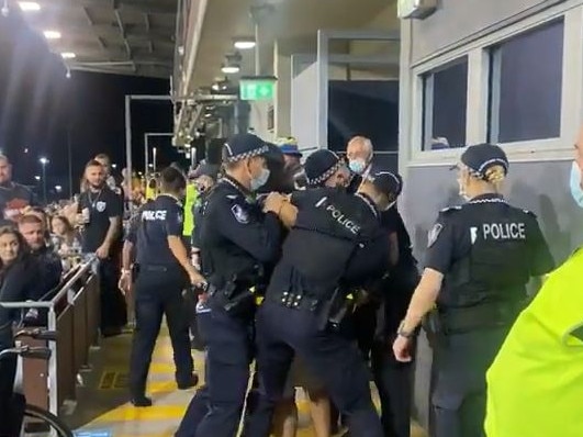 Footy fan refuses to wear mask, charged for alleged cop assault