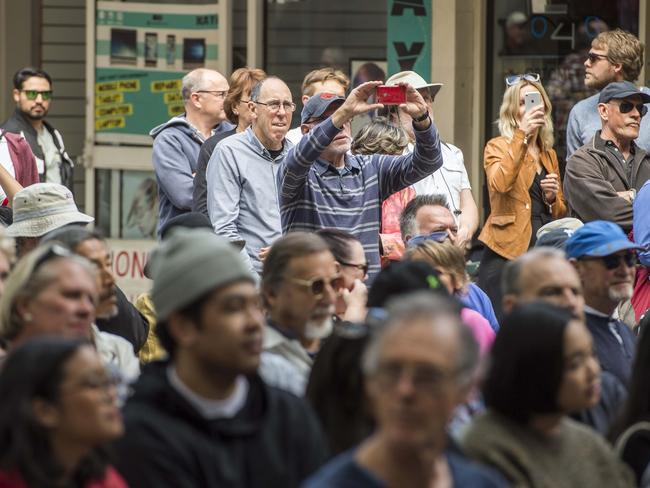 The crowd at the 2019 Manly Jazz festival. (AAP IMAGE / Troy Snook)