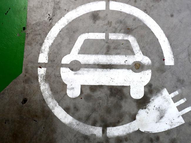 SYDNEY, AUSTRALIA - JANUARY 19: A EV charge station in Crows Nest on January 19, 2021 in Sydney, Australia. Share prices for lithium miners and battery makers continue to rise as global demand for electric vehicles continues to grow. Lithium is a key component for batteries in electric cars. (Photo by Brendon Thorne/Getty Images)