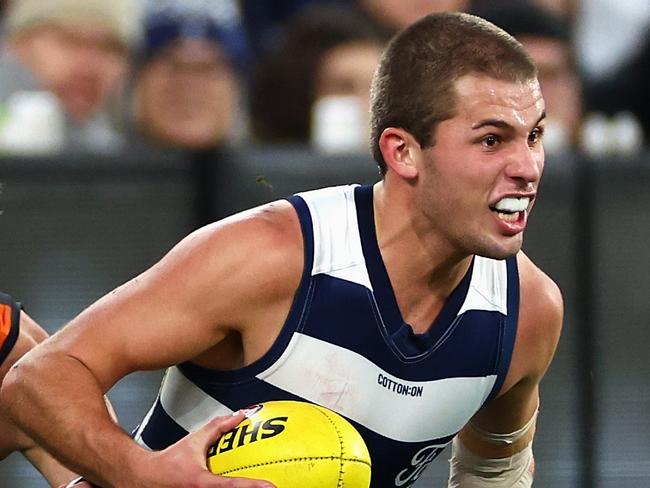 AFL Live: Cats make late change against the flying Hawks