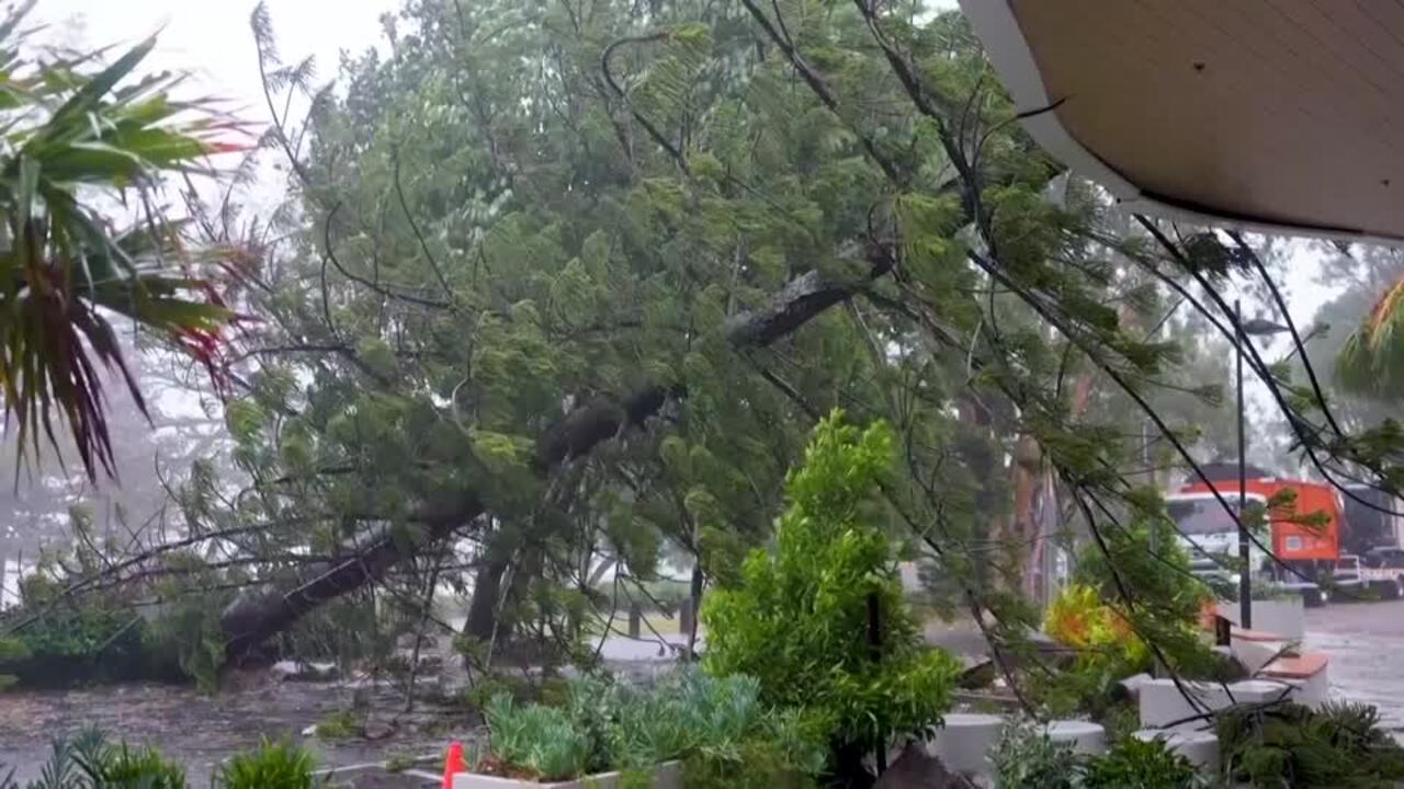 Storm leaves thousands of Queensland homes without power