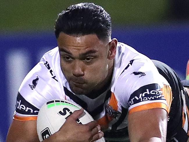 Tiger's David Nofoaluma scores a try during NRL match between the Penrith Panthers and Wests Tigers at Penrith Stadium. Picture. Phil Hillyard