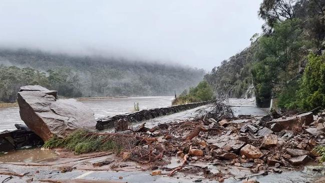 A rock fall on the Tasman Highway in April 2020.