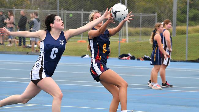 Netball action between St Aidan's Anglican Girls' College and St Hilda's School. Saturday August 6, 2022. Picture, John Gass