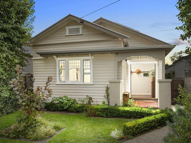 24 Loch St, East Geelong for GA real estate section