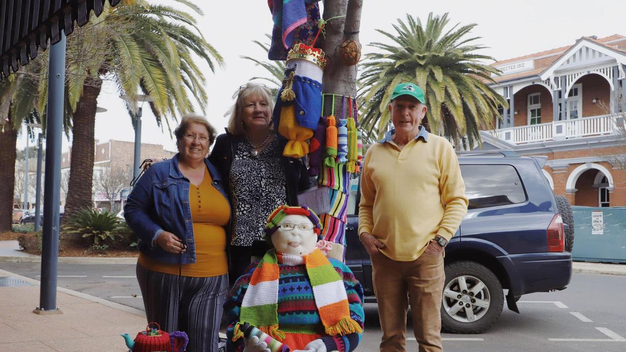 Yvonne Woolacott, Angie Duggan and Ray Doro with their first tree jumper creation (Photo: Zilla Gordon).