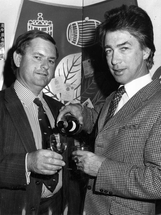 d’Arry Osborn with then-SA Premier Don Dunstan at the McLaren Vale Bushing Festival launch in 1974.