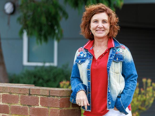 29/02/2024 Labor candidate Jodie Belyea campaigning in Carrum Downs for the upcoming Dunkley by-election. Aaron Francis / Herald Sun