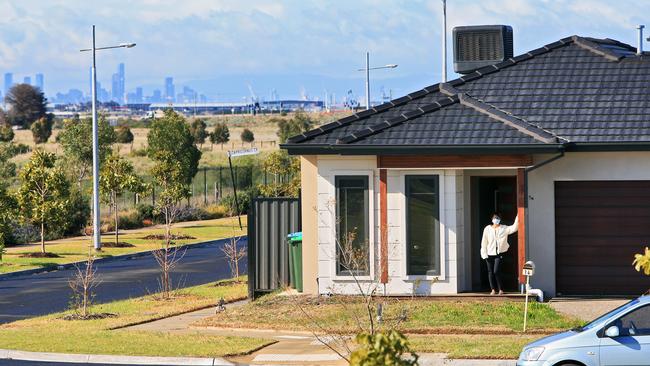 The RBA considered the economic effects of border closures, the ­return home of temporary ­migrants and the steep fall in population growth. Picture: Aaron Francis