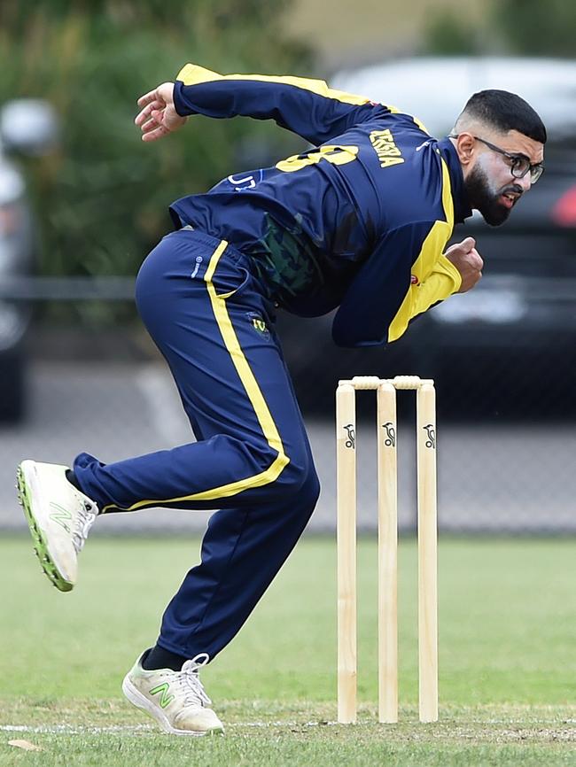 Nishal Perera in action for Plenty Valley.