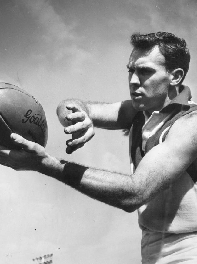 Bob Skilton was a champion player with South Melbourne.