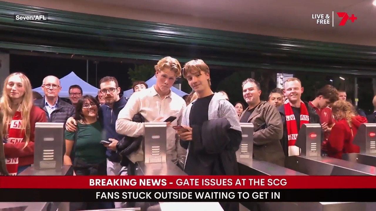 SCG turnstile fail leaves thousands stranded