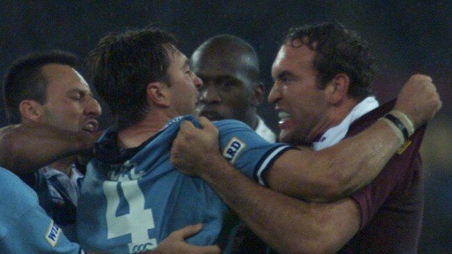 Laurie Daley (L) tries to pull Terry Hill and Gordon Tallis apart during Game Two of NSW v Queensland State of Origin series at Sydney's Stadium Australia, Homebush, 09/06/99. Pic Gregg Porteous Rugby League