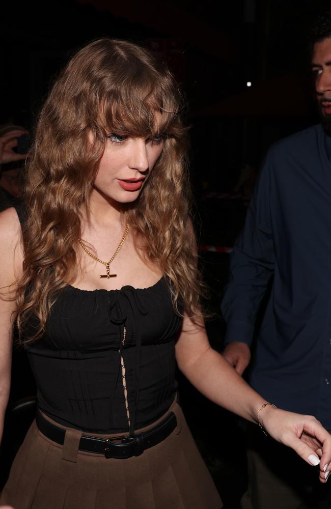 Taylor Swift pictured leaving Pellegrino 2000 after dinner. Picture: Matrix.