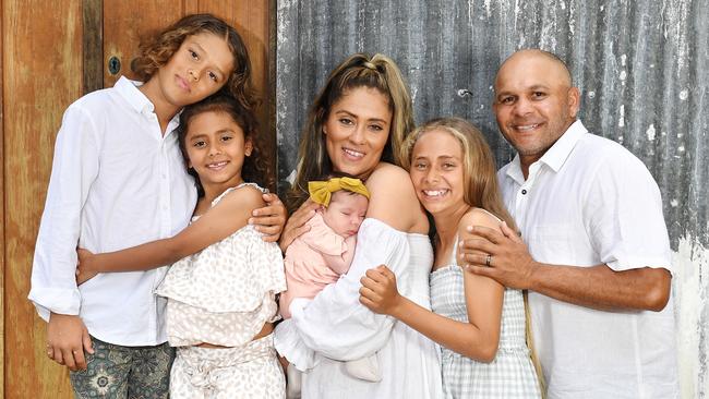 Best of 2022. Matty and Rudie Bowen pictured with their four children, Diaz, 12, MJ, 10 Tatum, 6, and A'Ja, 6 weeks. Picture: Shae Beplate.