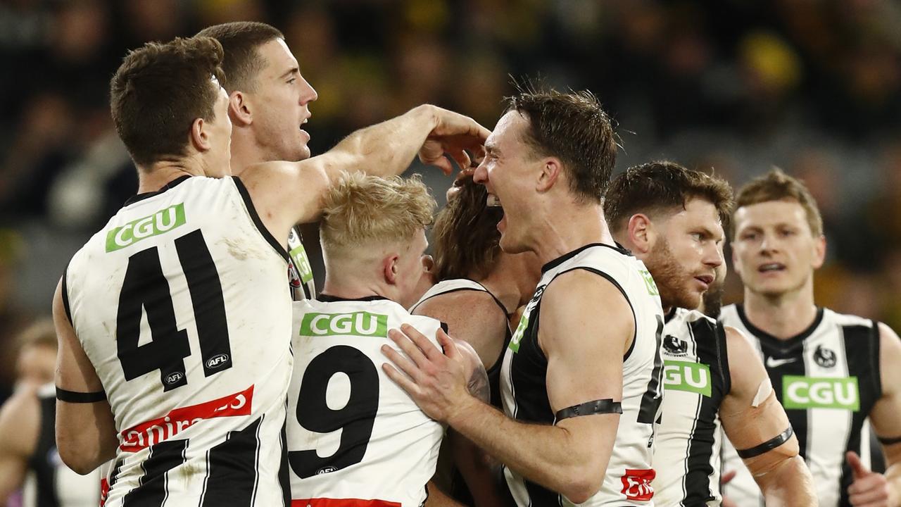 The Magpies flew home in the fourth quarter to topple the Tigers.