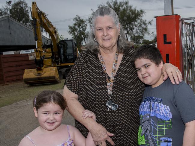 Kaeden Kepa, Carolyn Anderson and Alahni Gardem 2024 Swan Hill Show Picture: Noel Fisher.