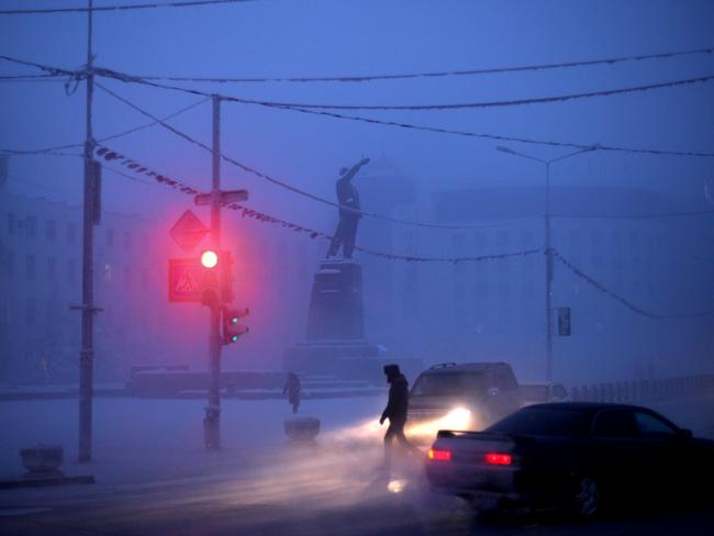 The central square of Yakutsk on a -48c day.