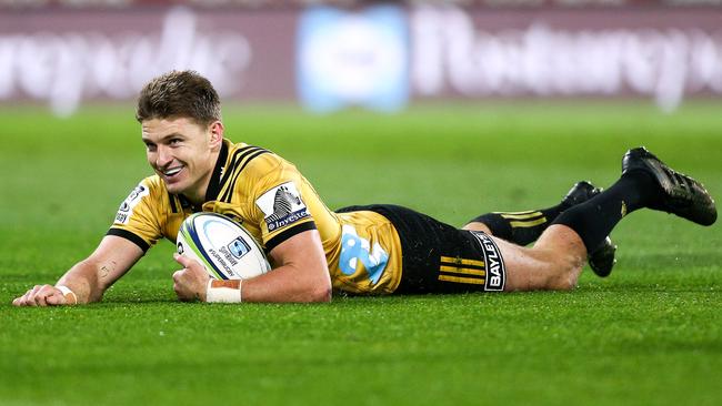 Beauden Barrett of the Hurricanes scores a try at Westpac Stadium.