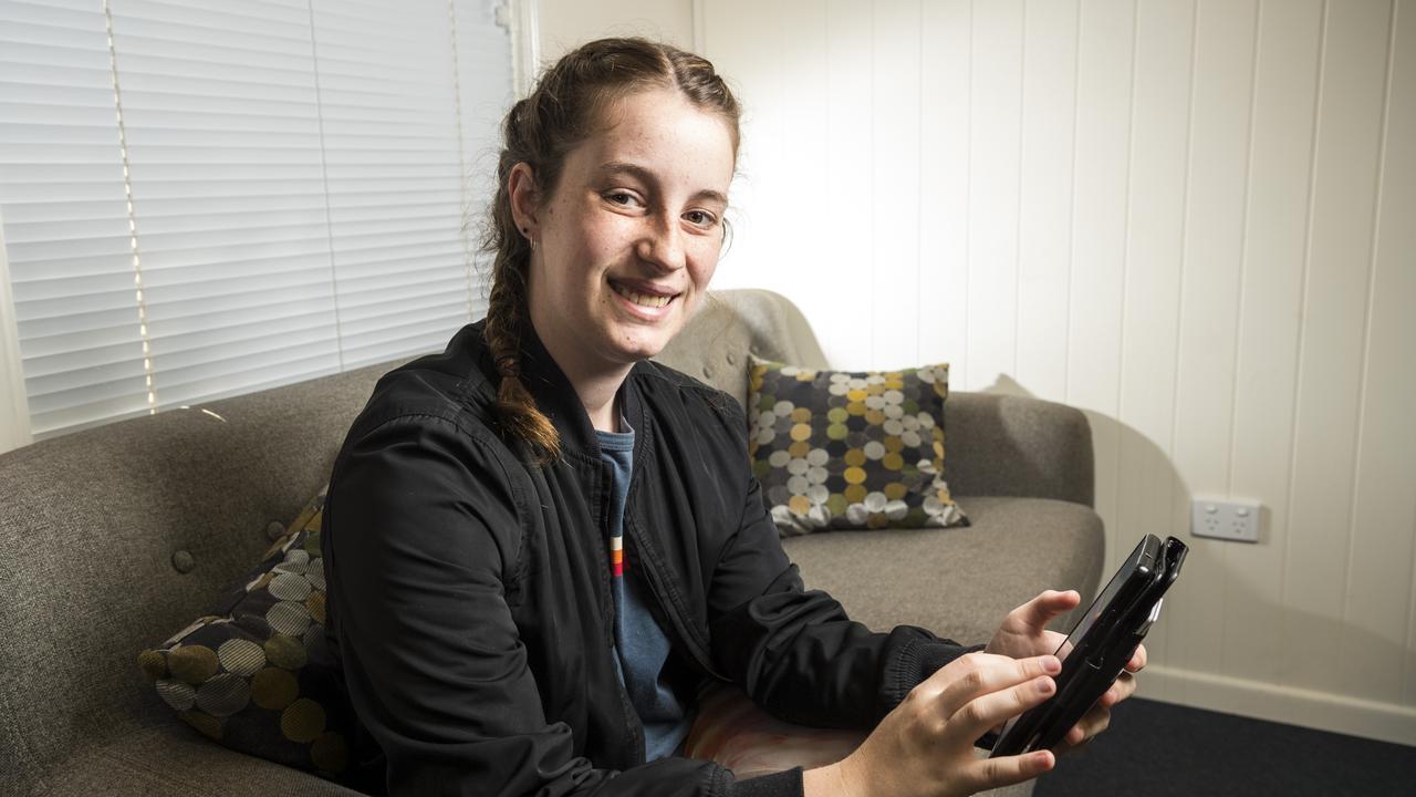 Caitlin Mortlock experiments with online dating apps. Picture: Kevin Farmer