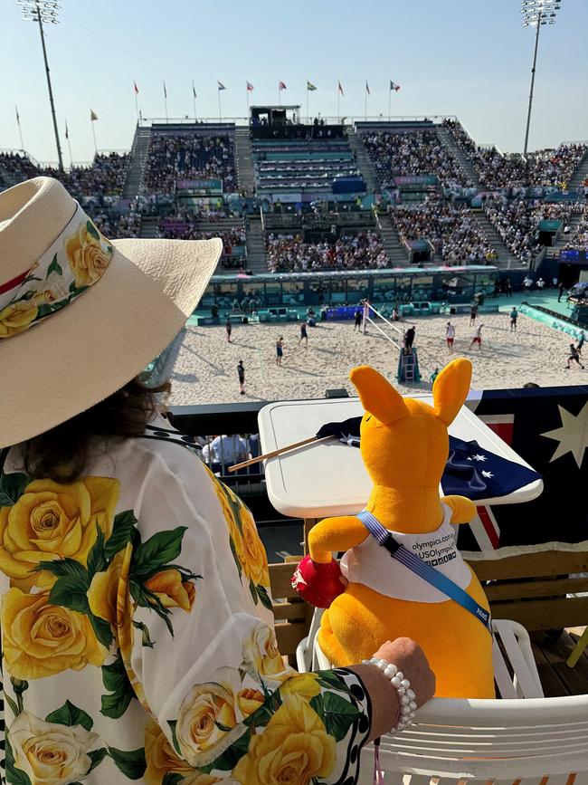 Gina Rinehart at the beach volleyball with Goldy the ‘kangaroo’.