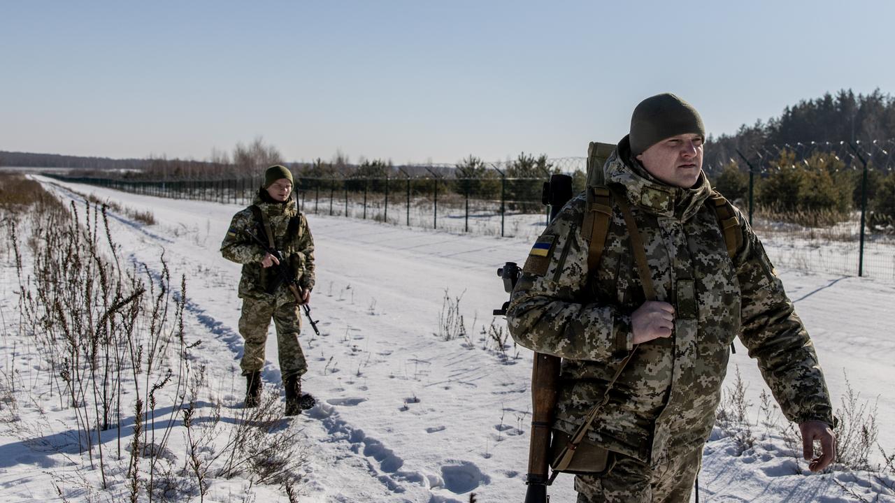 It’s estimated 150,000 troops remain on the border with Ukraine. Picture: Chris McGrath/Getty Images)