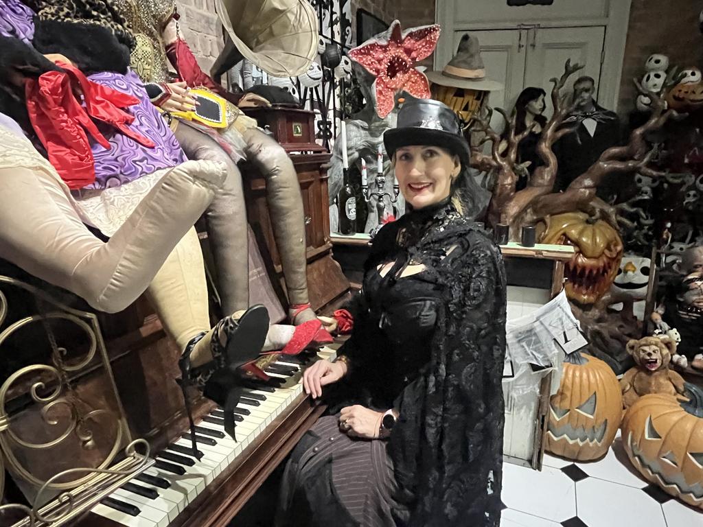 Silvia Heszterenyiova Sullivan is the owner of the dolls and the creator of many of them.