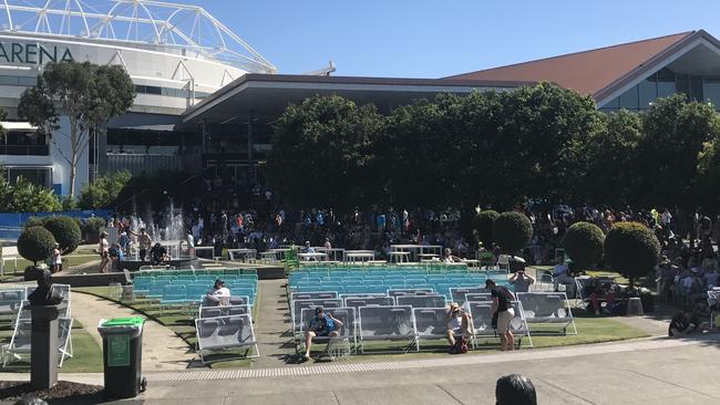 Australian Open 2018: Roger Federer plays down extreme heat | Herald Sun