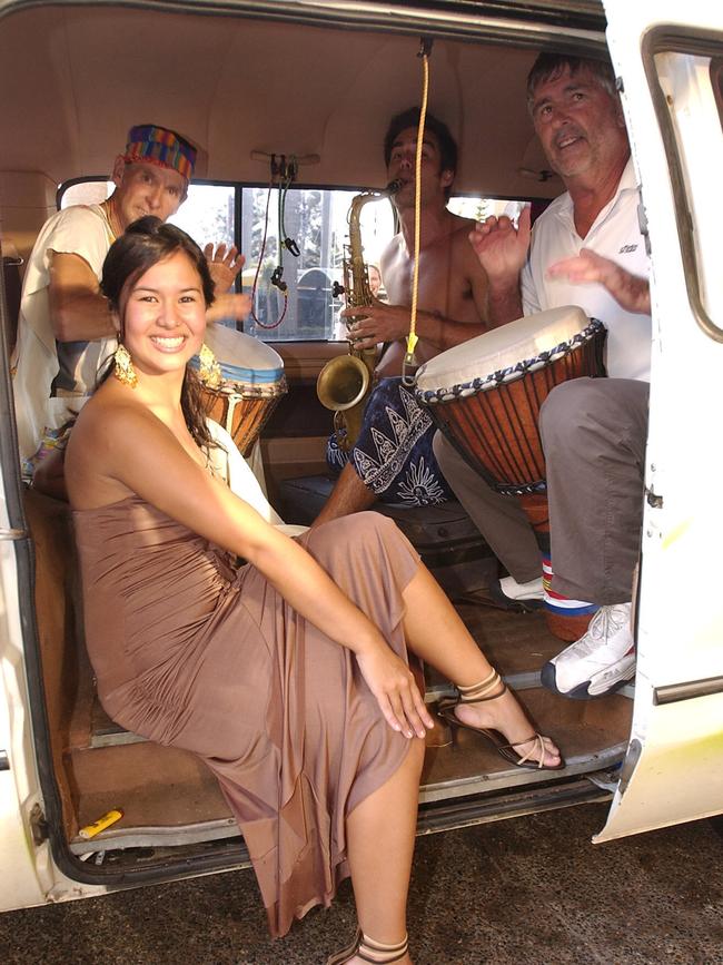 NOVEMBER 14, 2005: News. Reporter: Katie Ots. Palm Beach Currumbin State School formal at Conrad Jupiters Casino, Broadbeach. Michelle Lingham arrives in a van with her own bongo band. PicAlex/Carter