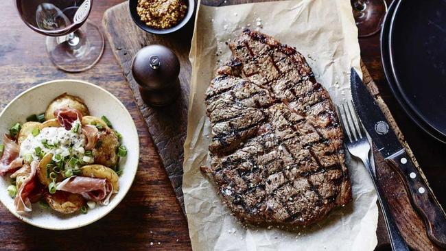 Hurricane's Bar and Grill Surfers Paradise cook up a mean steak.