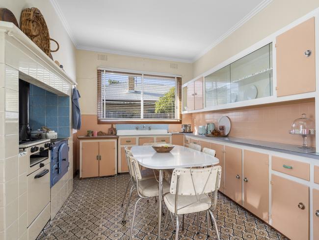 6 Banfield St, Bell Park goes to auction on July 20 with $500,000 to $550,000 price hopes.