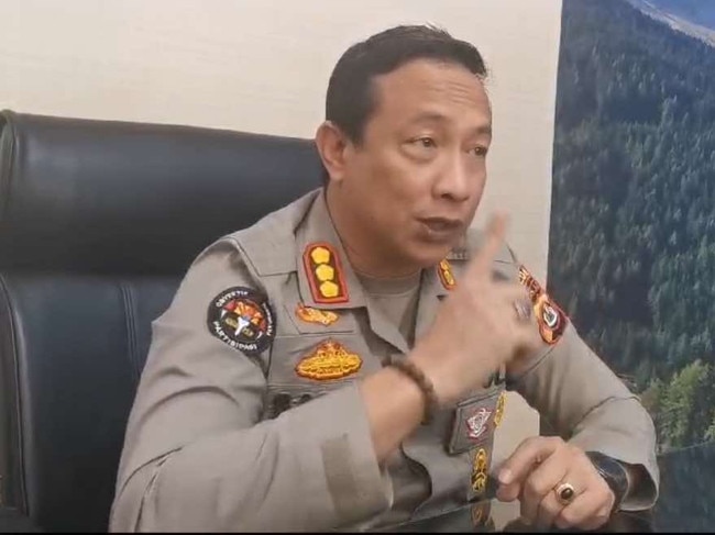 Bali Police spokesperson Senior Comrade Ariasandy talks about shirtless Australian tourist starting a shocking melee in Bali which left four security guards injured.